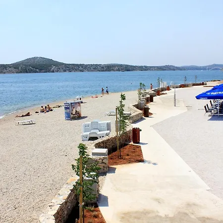 Apartment With Wifi - 16170 Šibenik